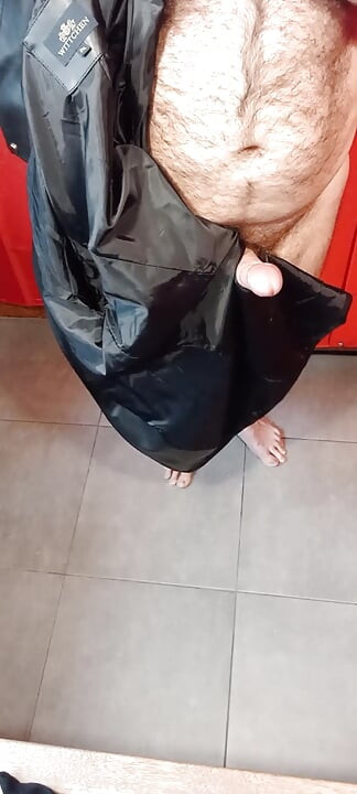 Ejaculating on the lining of her black leather coat