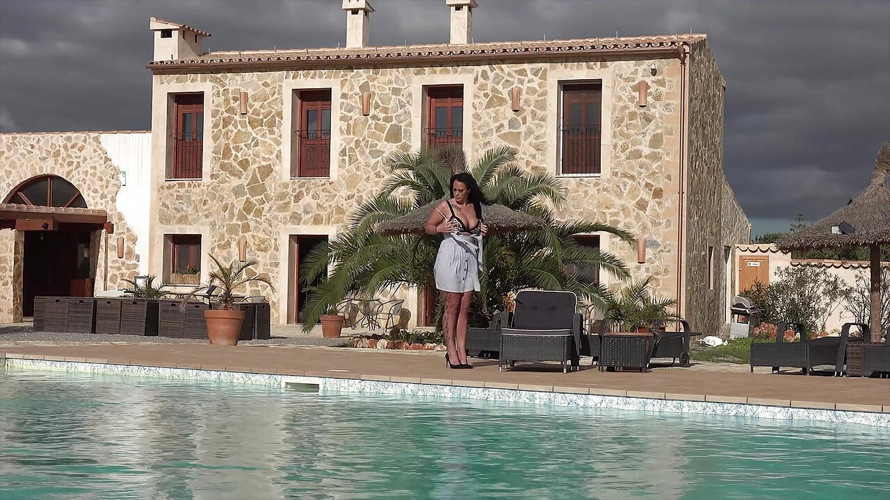 MILFs Zara Mendez +martina Montana_4k