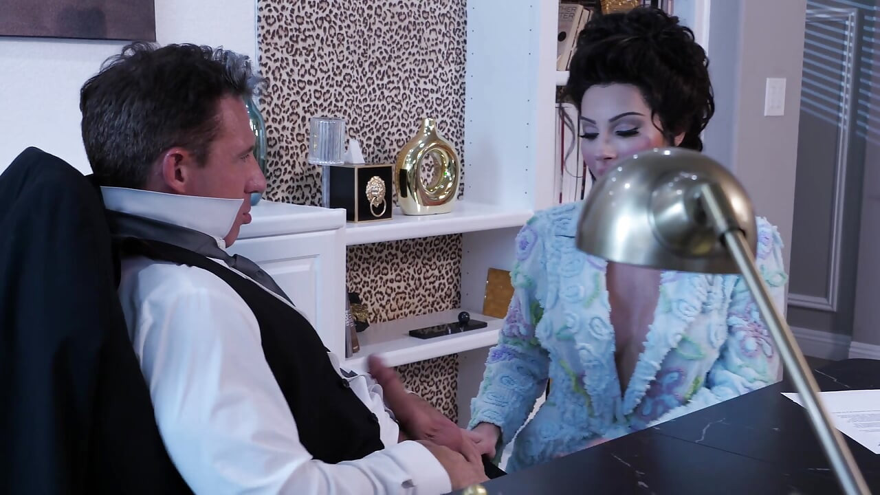 The Naughty Nanny Episódio 4: A mesa que o amor construiu