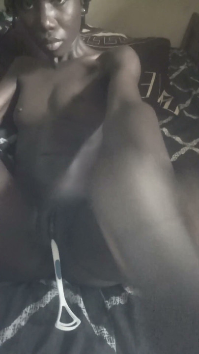 Squirt time with my toothbrush | Clip 1
