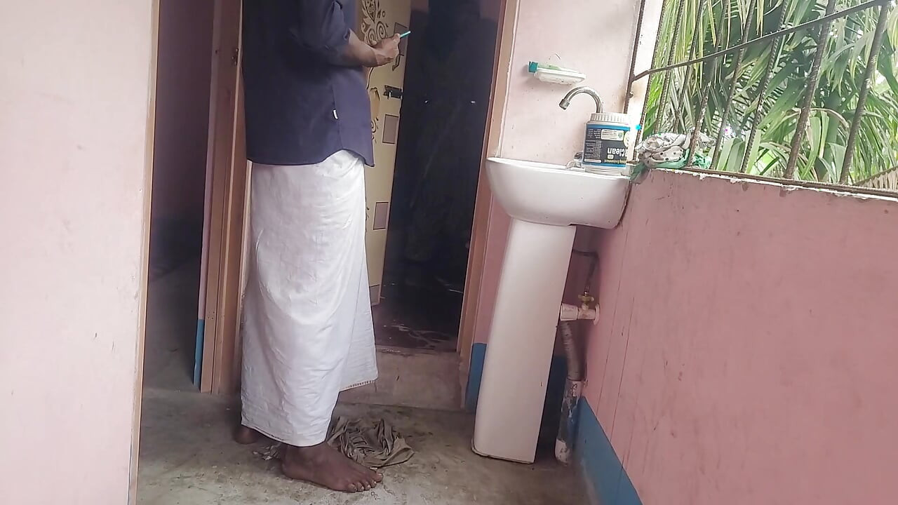 Bangladeshi husband and wife viral sex video.