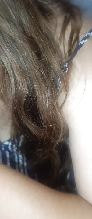 Wife gives a and splits her legs