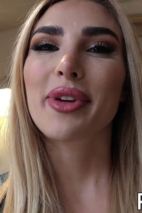 Kenzie Anne Real Estate Babe Makes a Sex Tape - Blonde Rewards Client with Big Tits, Blowjob & Reverse Cowgirl