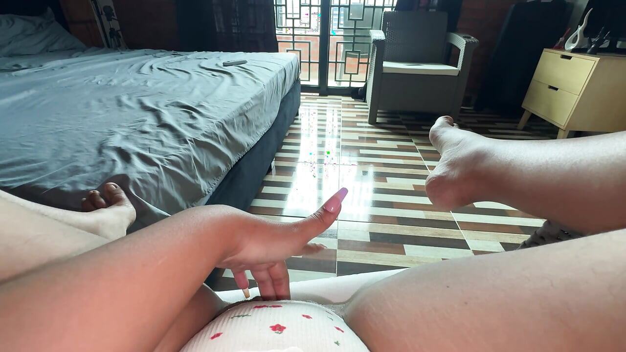 Bored at home after my appointment with the gynecologist, I was very horny I want to be fucked
