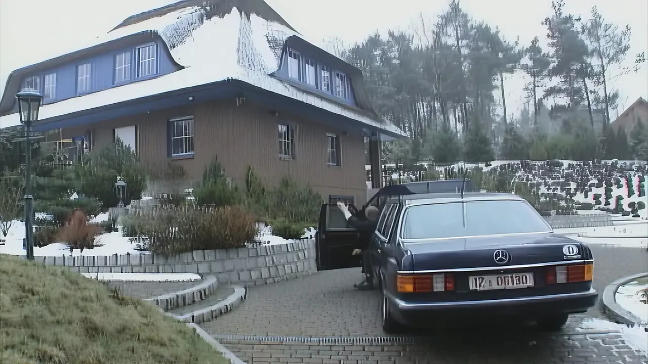 Parkeerplaats neuken met hete blondines en gigantische pikken