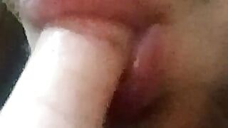 Оральный массаж необрезанных губ