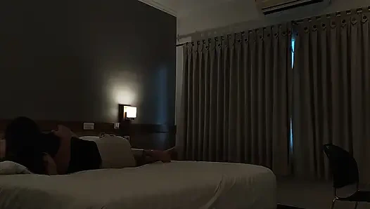 ВОЗВРАЩАЯСЬ В ШКОЛУ С ОМ, НЕСМОТРЯ НА ТО, ЧТО У НЕГО УЖЕ ЕСТЬ ПОДРУГА