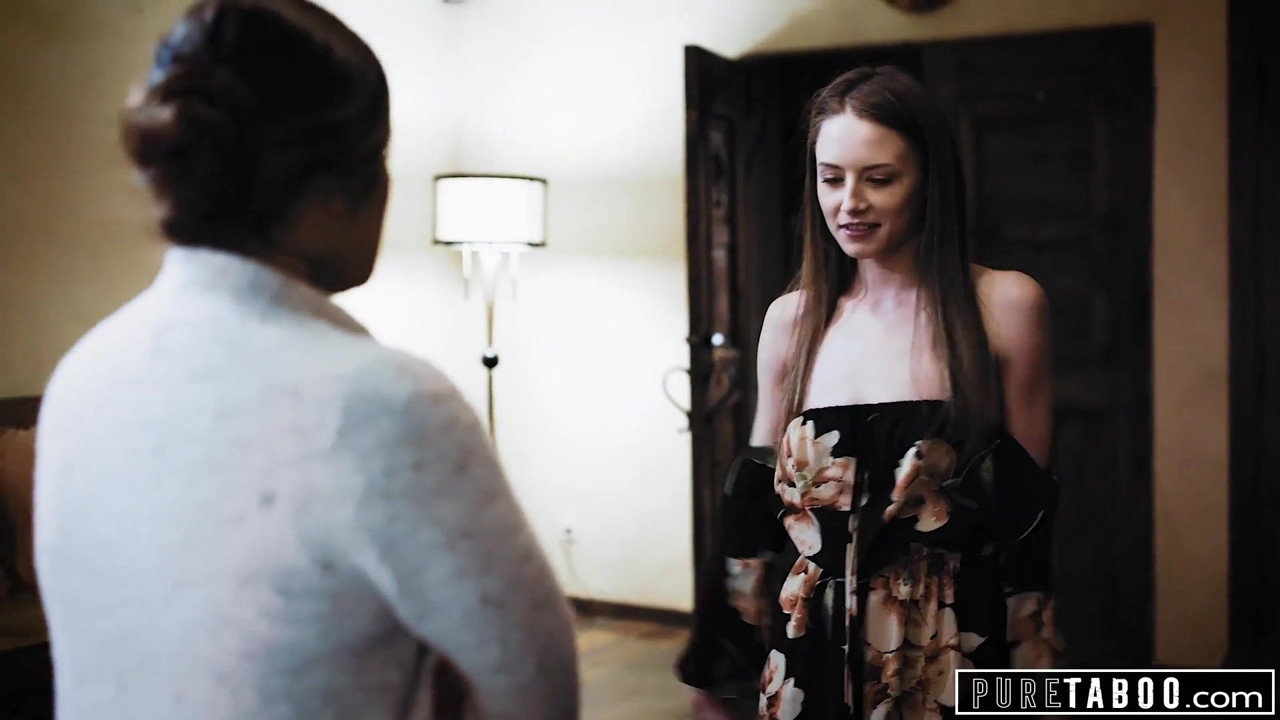 継母と継父と捕まる純粋なタブー、カイラー・クインが参加