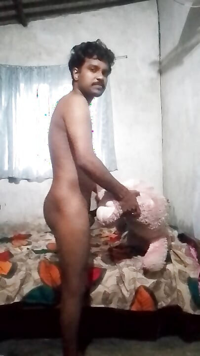 Young play with toy's