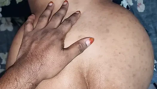 Istri yang sangat panas