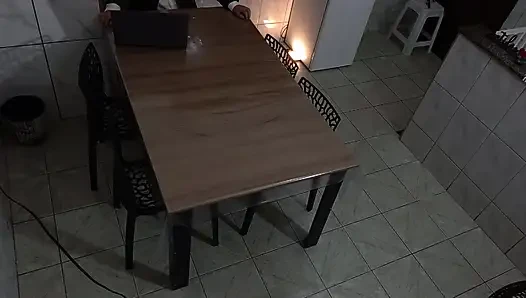 Sekreterin götü toplantı odasında sikiliyor.