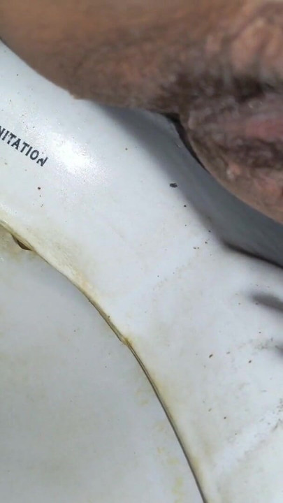 Desi beautiful Bhabhi pissing full close up video with hairy pussy | Clip 1