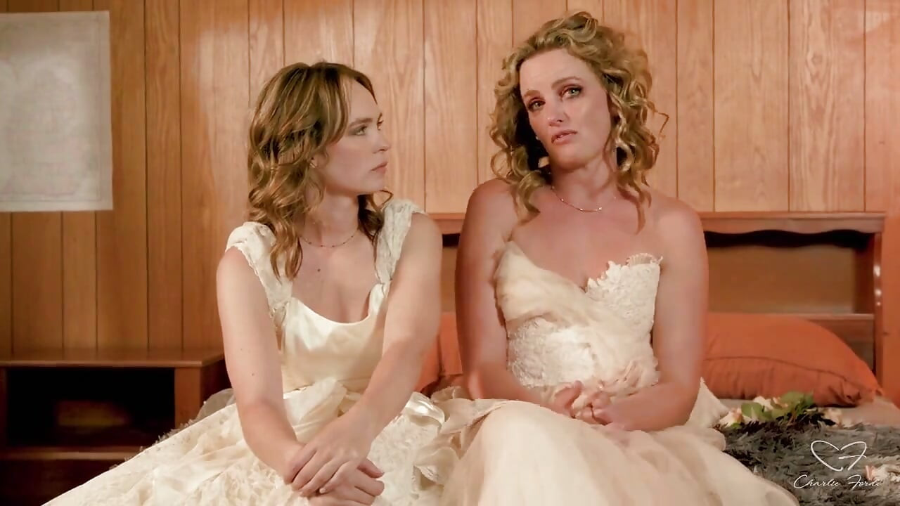 Interview: Marriage and Eloping Featuring Charlie Forde, Lilly Bell