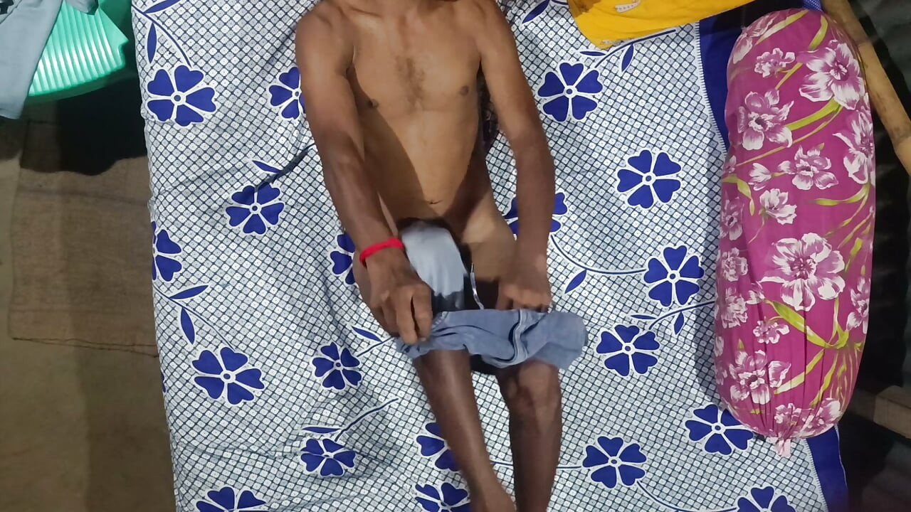 After finishing my bath, when I lay down on the bed, I was completely exhausted.