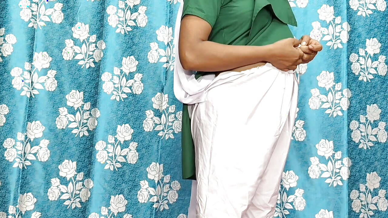 Indian sexy school girl tight pusssy very first xxx fuck