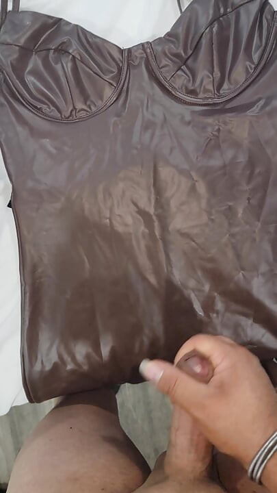 Cum in a latex dress
