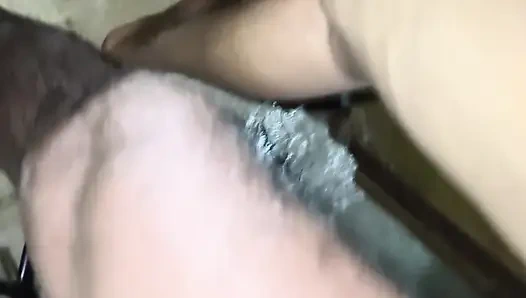 Мачеха сняла одежду и позволила трахнуть ее задницу