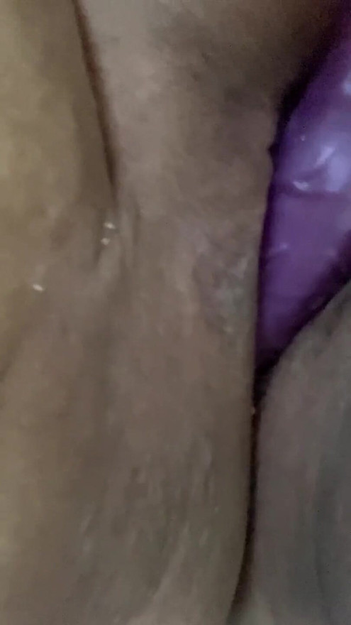 Bbwbootyful pounding my pussy with 12inch didlo creaming