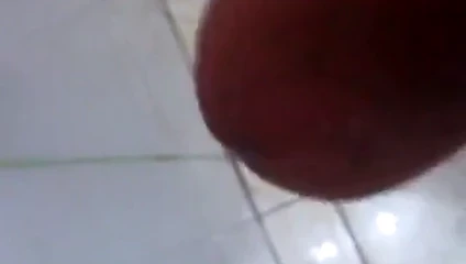 Gozando no Banheiro