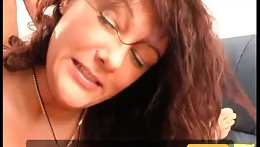 Casting video jadul tante seksi rambut cokelat lagi asik nyepong kontol dan dientot habis-habisan