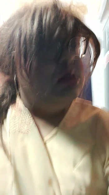 Shazia в Сари