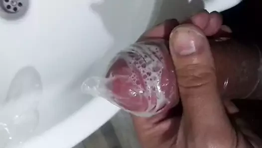 Prezervatife daha fazla boşalma