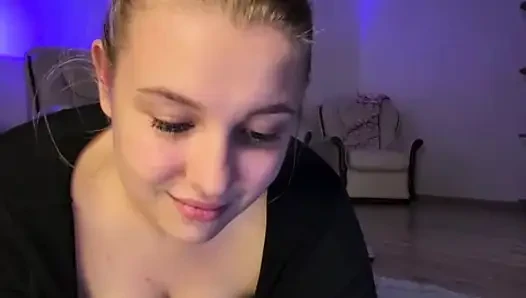 Jucielussie vibriert mit lush in der muschi