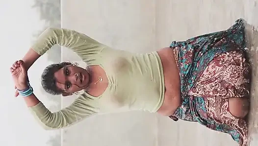 +18 SEVIMLI YÜZ DERIN SIKIŞIYOR. İlk kez kırmızı eli yakaladım ve avantaj sağladım .18+ ilk kez üvey kız kardeş Hintli hardcore seks