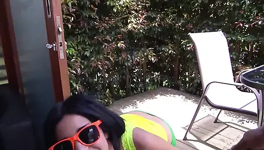 Saatnya untuk seks antar ras dengan Latina dari planet lain