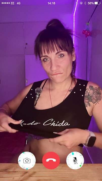 Videollamada Con Tu Hermanastra Se Convierte En JOI