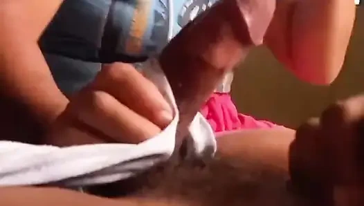 Kısa bir müzikli seks videosu