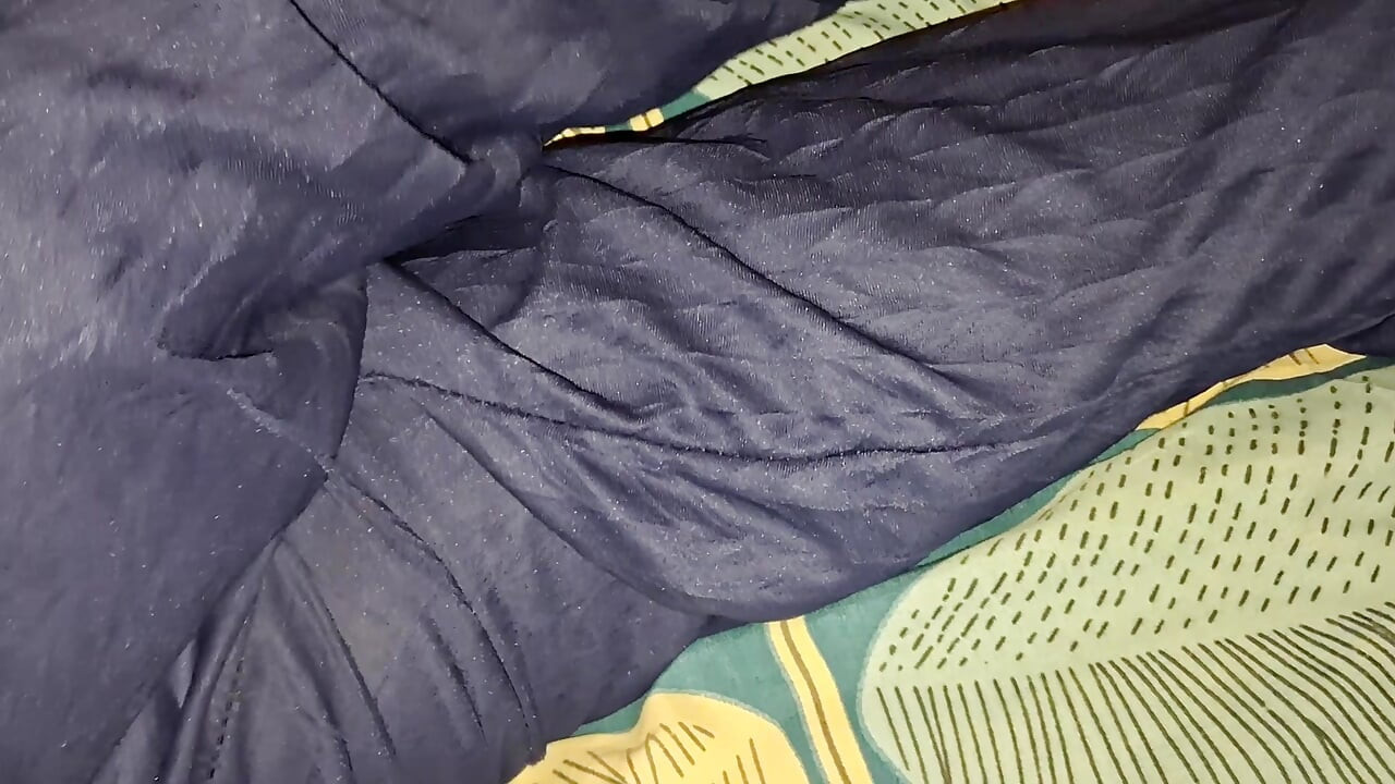 Gadis cantik muda bercinta dengan pacar malam penuh