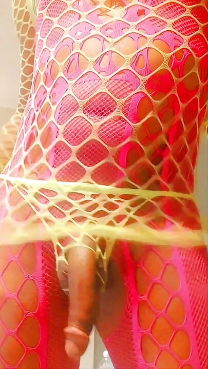 אני דוחף דילדו וגומר בהילוך איטי מול 2 זונות שמזדיינות