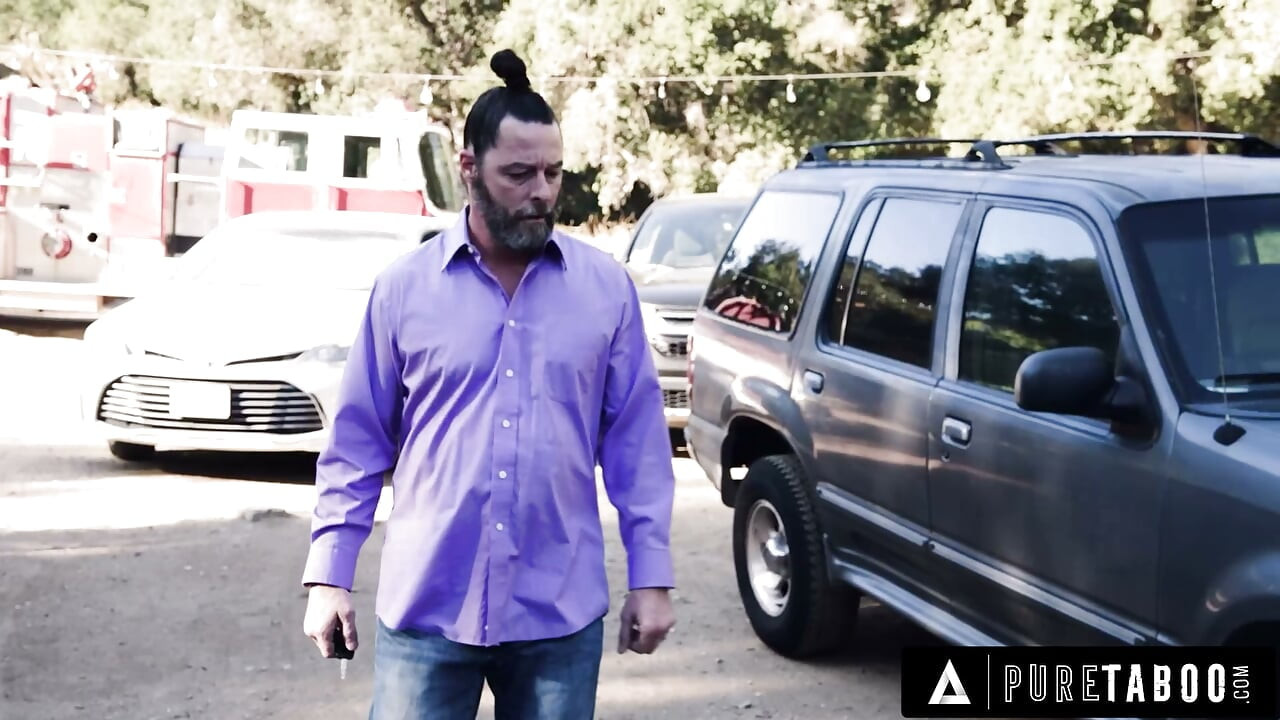 PURE TABOO A Destruidora de Lares Cindy Starfall Manda o Marido Buscar o Carro e Depois Trai com o Marido do Conselheiro