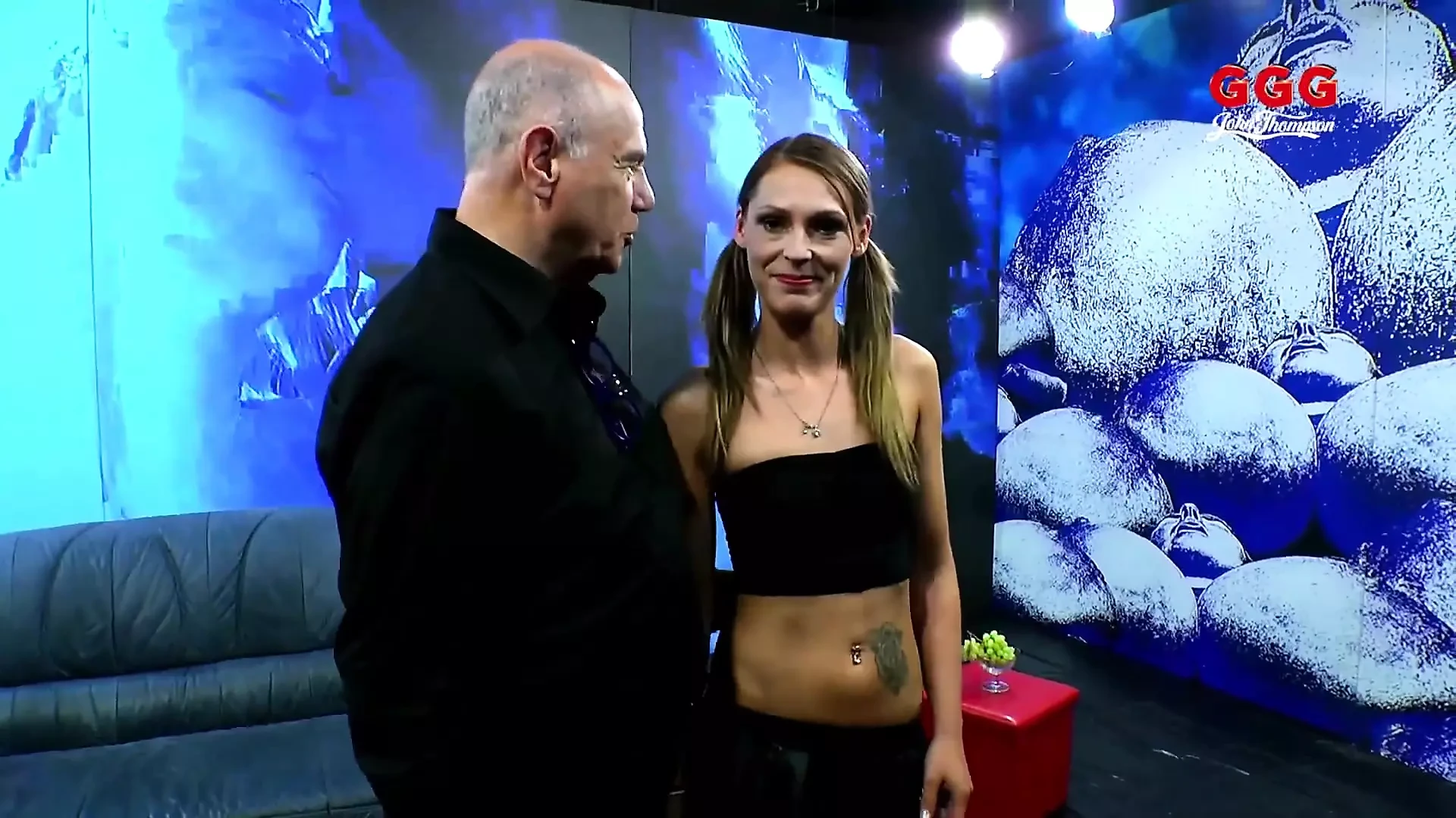 Ggg John Tompson gang bang svršavanje bez kraja
