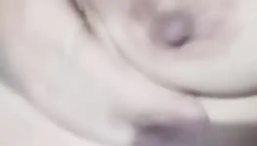 Öğle yemeğinden sonra amcığımı oynuyorum