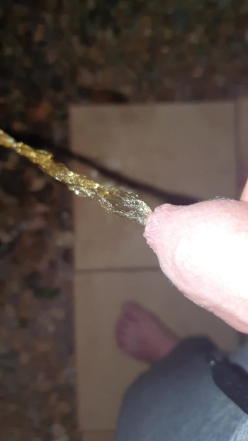 UNCUT FORESKIN PISS
