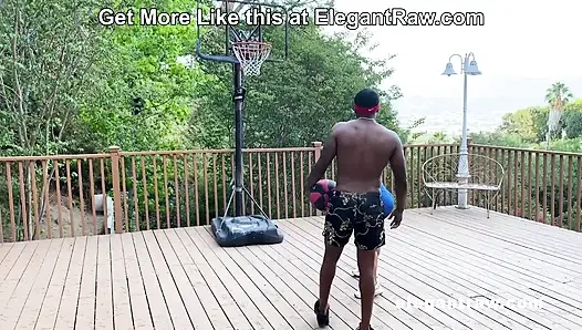 Победитель принимает все это! Белая девушка с большой шикарной на суде в ElegantRAW