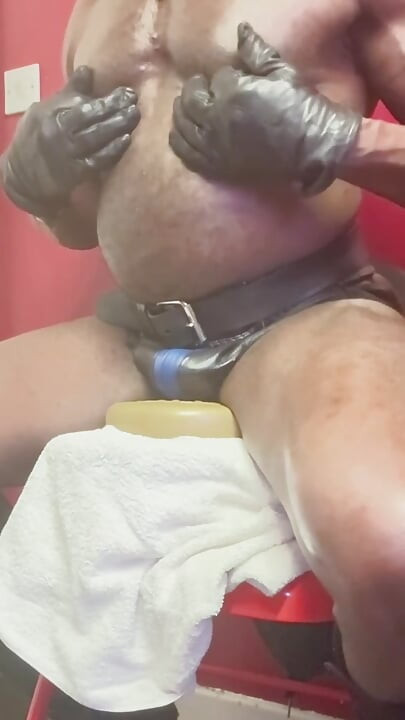 510 Seconds of Black Muscle Butt Prostate & Titplay