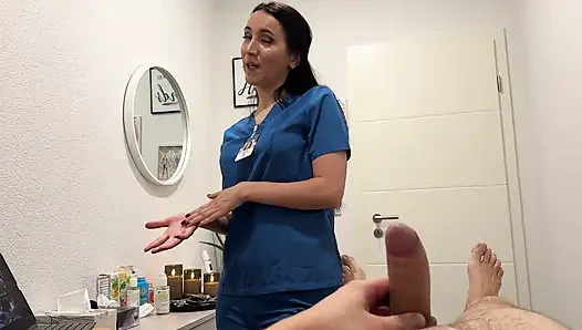 My Stepmom The Masseuse Fixed My Knees - With Her Mouth