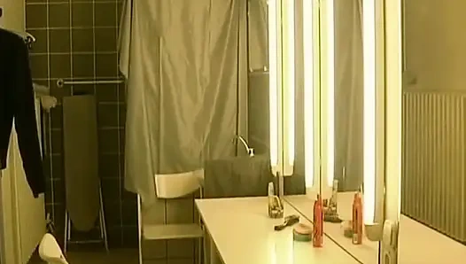 Cewek semok jerman ini nggak pernah ada waktu untuk pergi kencan!