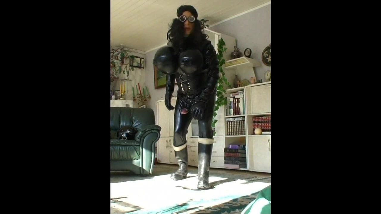 Roxina Hot In Rubber XxX