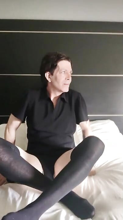 סיסי סקסית נותנת הצגה
