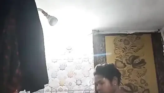 Evde çıplak banyo