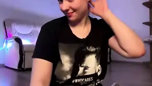 Fisting memek close up dan pertunjukan toket berminyak dengan jucielussie