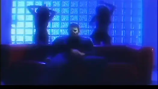 Крошки-брюнетки и блондинки обмениваются спермой для окончания