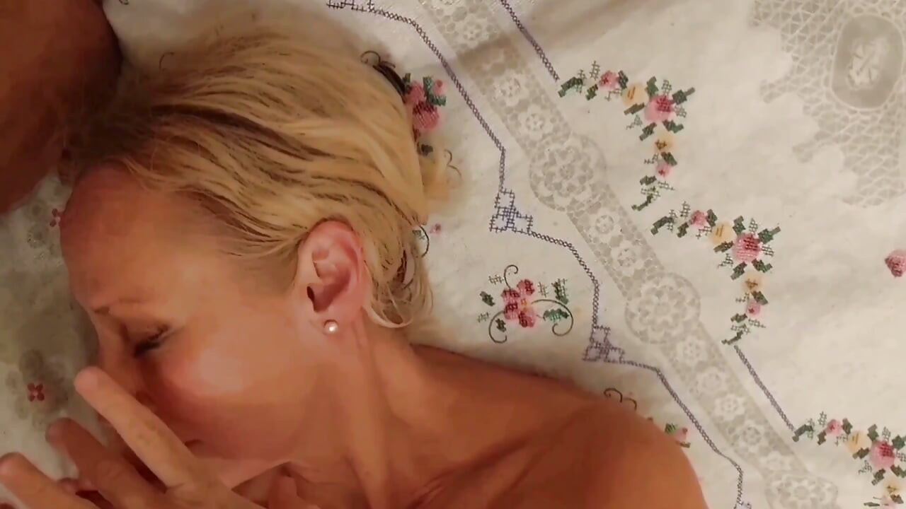 Amateur Blonde Mature Wife Enjoys Oral Sex and Cum on Tits