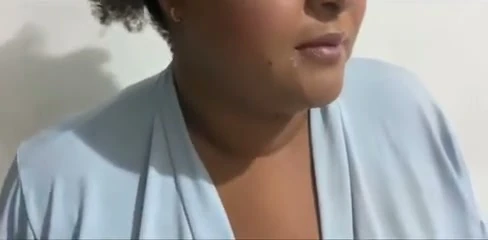 Cewek sange ini datang ke rumahku untuk menagih hutang, aku nggak punya uang, jadi aku akhirnya crot banyak banget di mulut dan malamku!