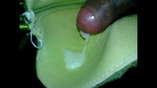 Cecilia Green bra Cum