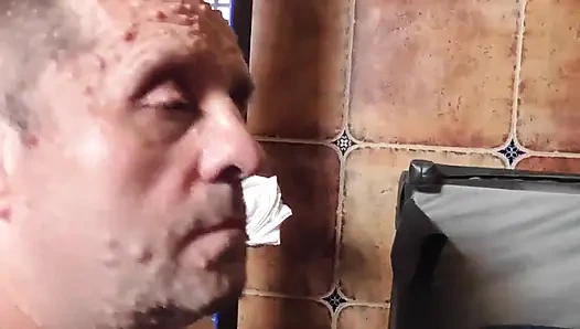Унижение куколда в горячей ванне